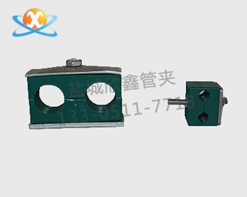 輕型雙聯管夾.jpg 輕型雙聯管夾.jpg